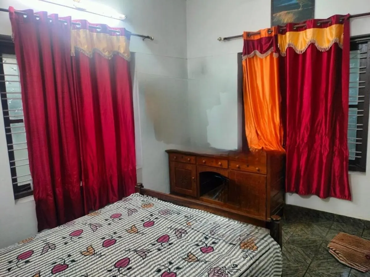 Swathi,Home Stay Near Sivagiri And Varkala